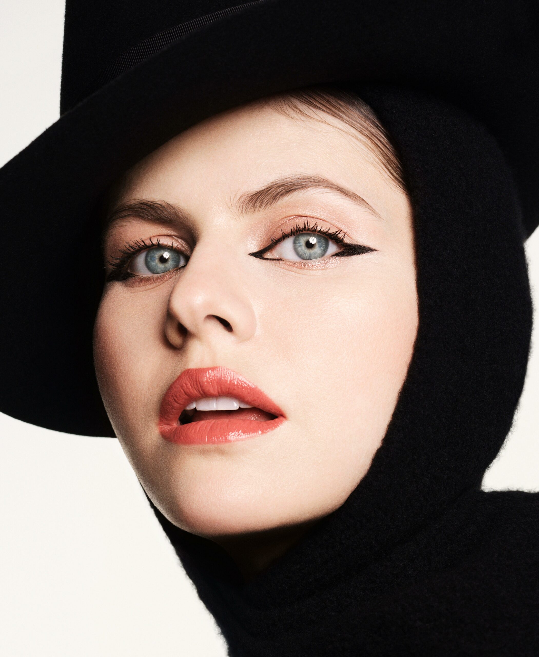 Alexandra Daddario on Her Beauty Routine, Pregnancy, and Witches