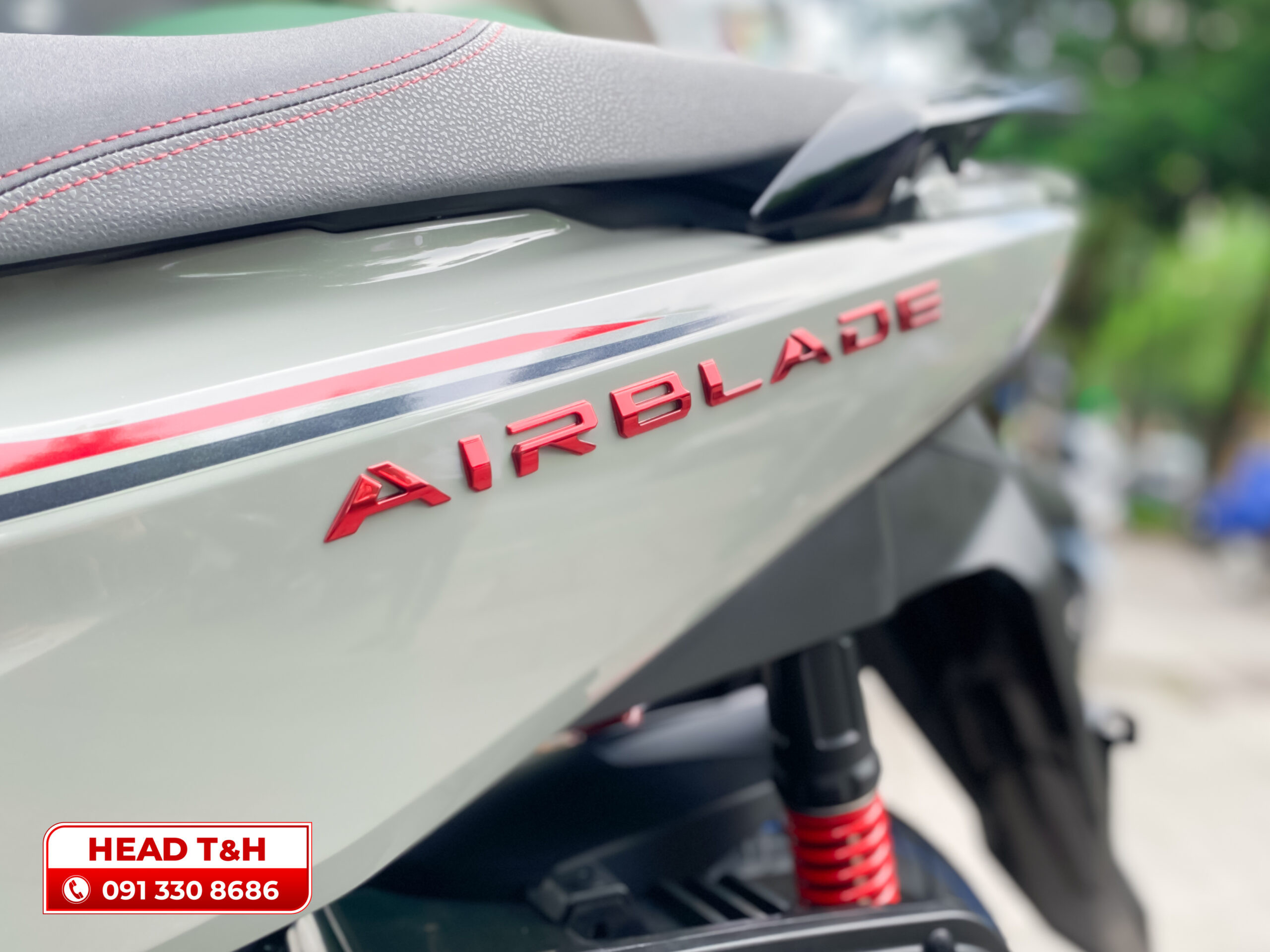 Chi tiết tem xe mới trên Honda Air Blade 160i
